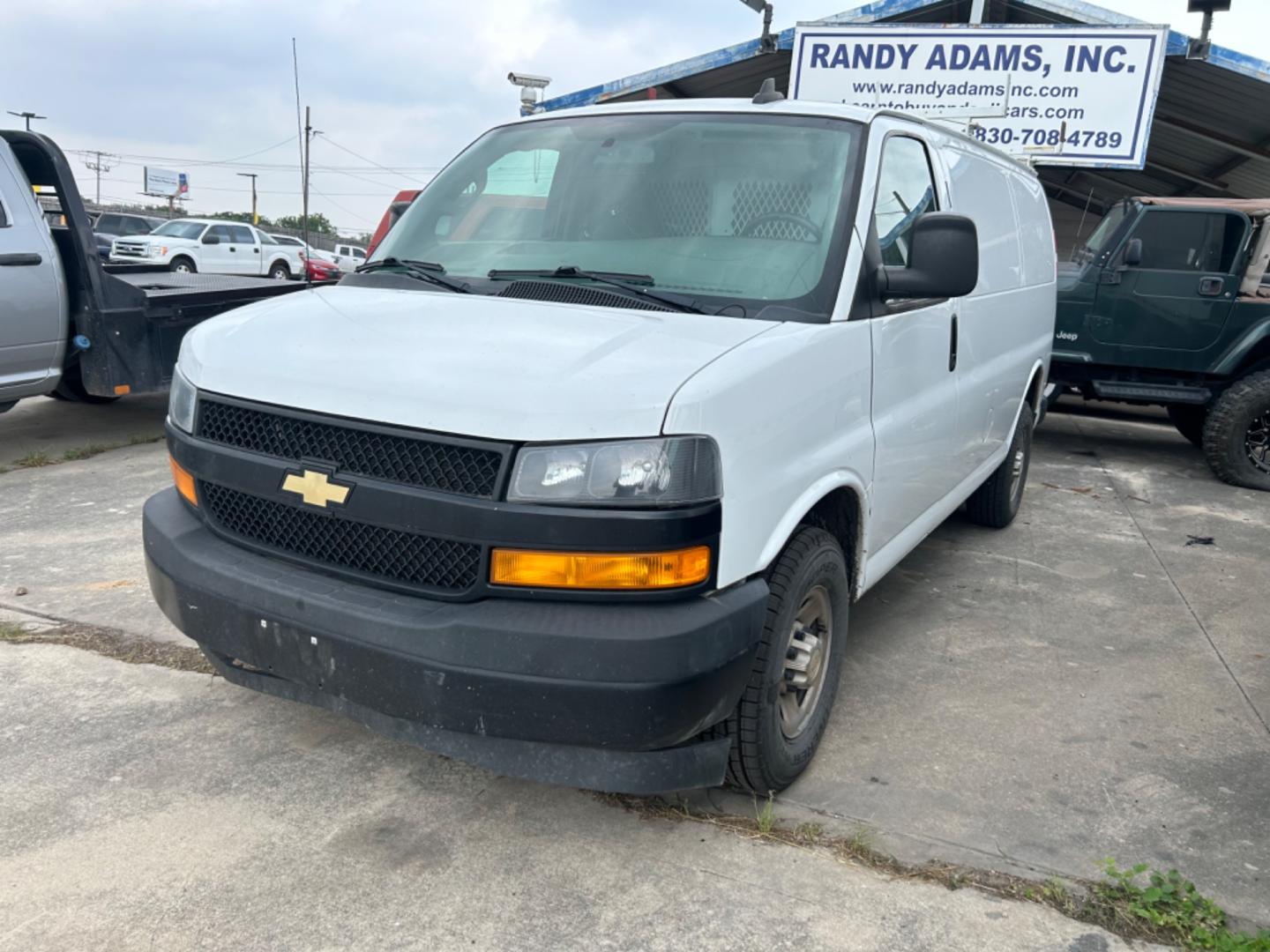 2021 White Chevrolet Express 2500 Cargo (1GCWGAFPXM1) with an 4.3L V6 engine, 6A transmission, located at 1687 Business 35 S, New Braunfels, TX, 78130, (830) 625-7159, 29.655487, -98.051491 - Photo#0